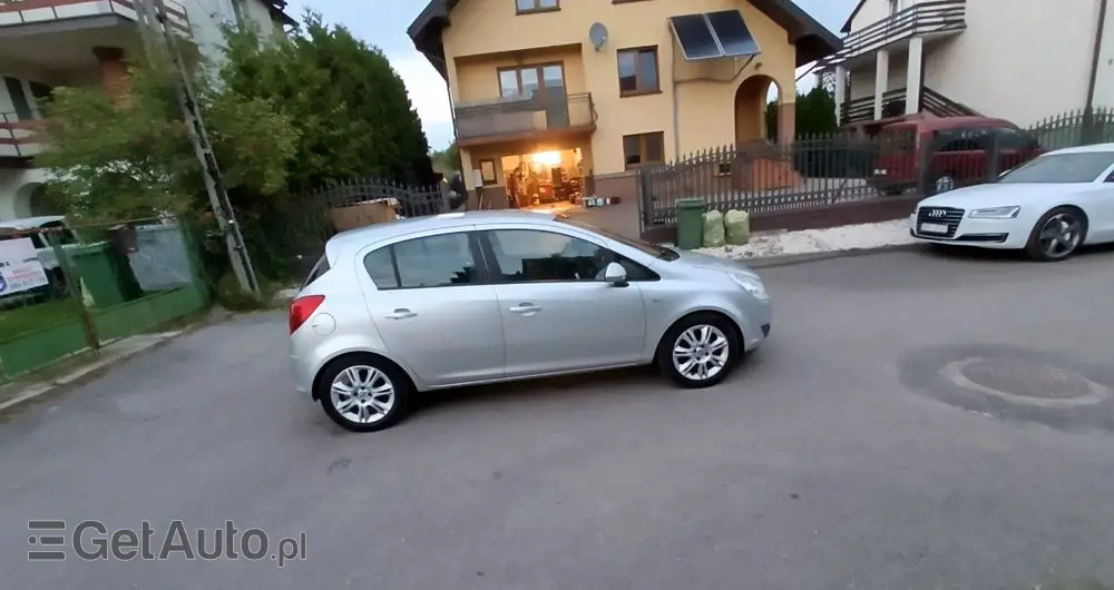 OPEL Corsa Ver-1-4-16v-cosmo