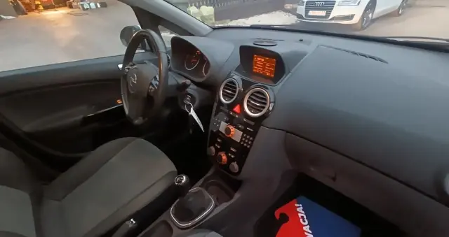 OPEL Corsa Ver-1-4-16v-cosmo