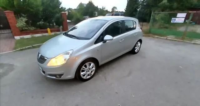 OPEL Corsa Ver-1-4-16v-cosmo