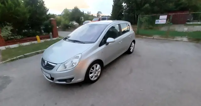 OPEL Corsa Ver-1-4-16v-cosmo