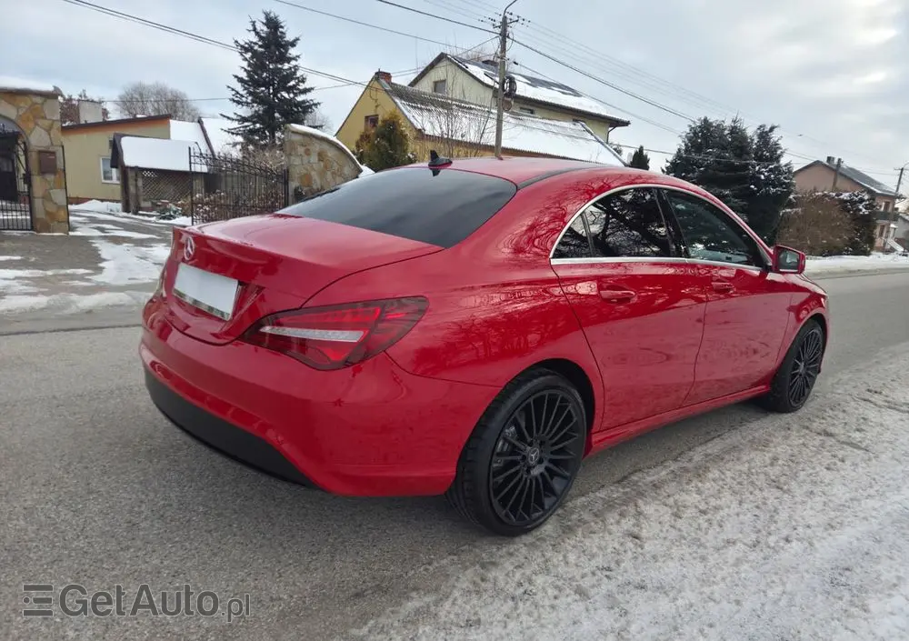 MERCEDES-BENZ CLA 200 d 7G-DCT Peak Edition