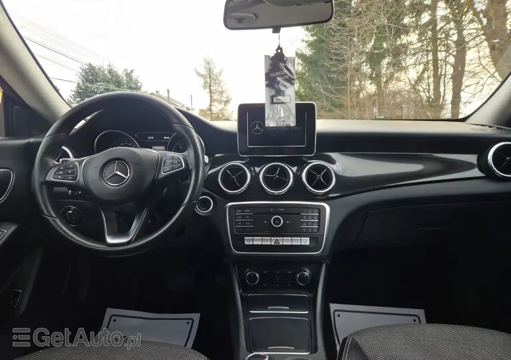 MERCEDES-BENZ CLA 200 d 7G-DCT Peak Edition