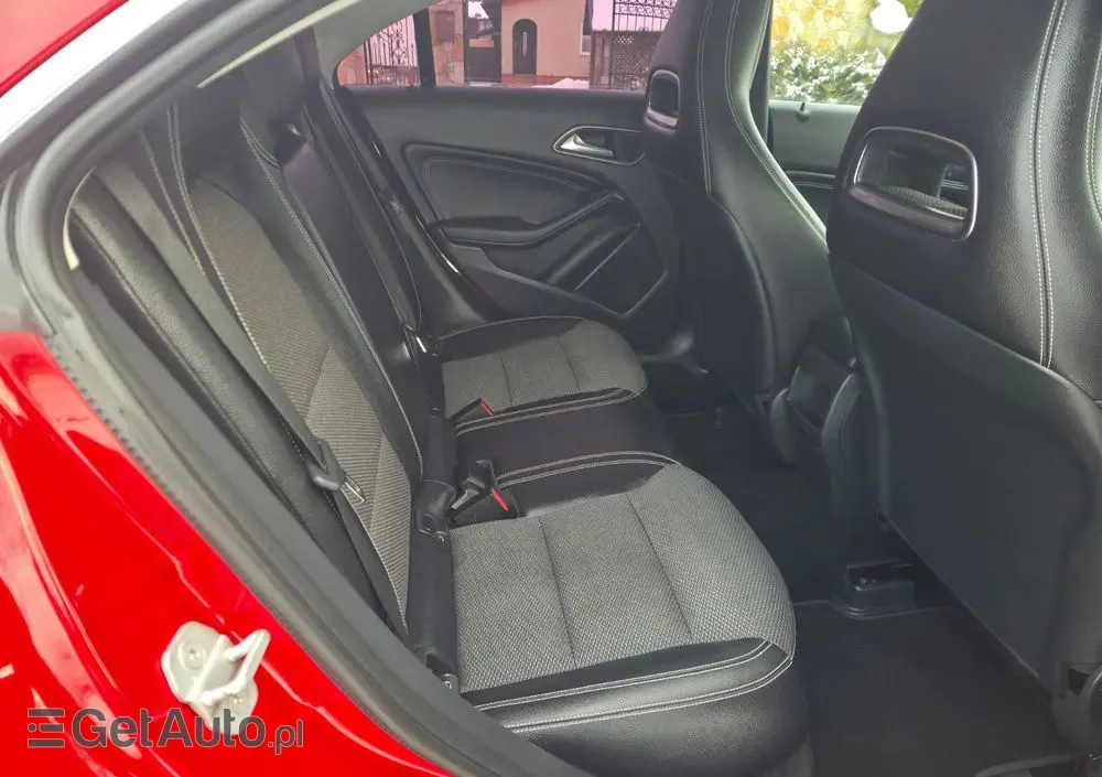 MERCEDES-BENZ CLA 200 d 7G-DCT Peak Edition