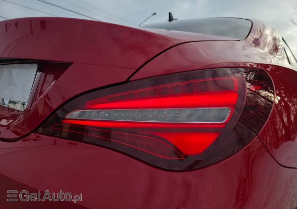 MERCEDES-BENZ CLA 200 d 7G-DCT Peak Edition