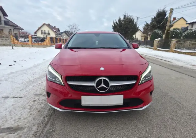 MERCEDES-BENZ CLA 200 d 7G-DCT Peak Edition