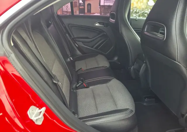 MERCEDES-BENZ CLA 200 d 7G-DCT Peak Edition