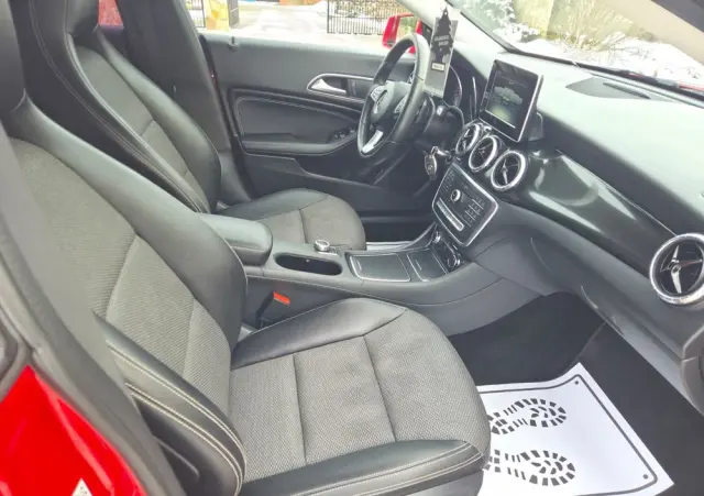 MERCEDES-BENZ CLA 200 d 7G-DCT Peak Edition