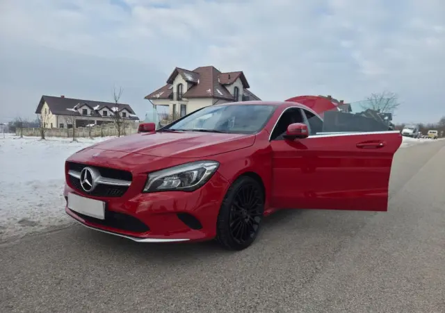 MERCEDES-BENZ CLA 200 d 7G-DCT Peak Edition