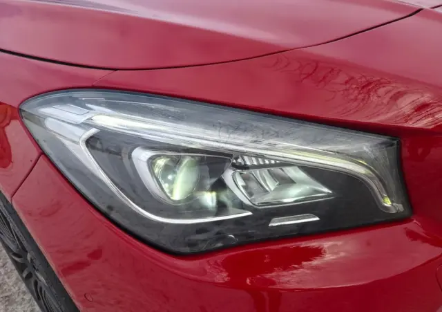 MERCEDES-BENZ CLA 200 d 7G-DCT Peak Edition