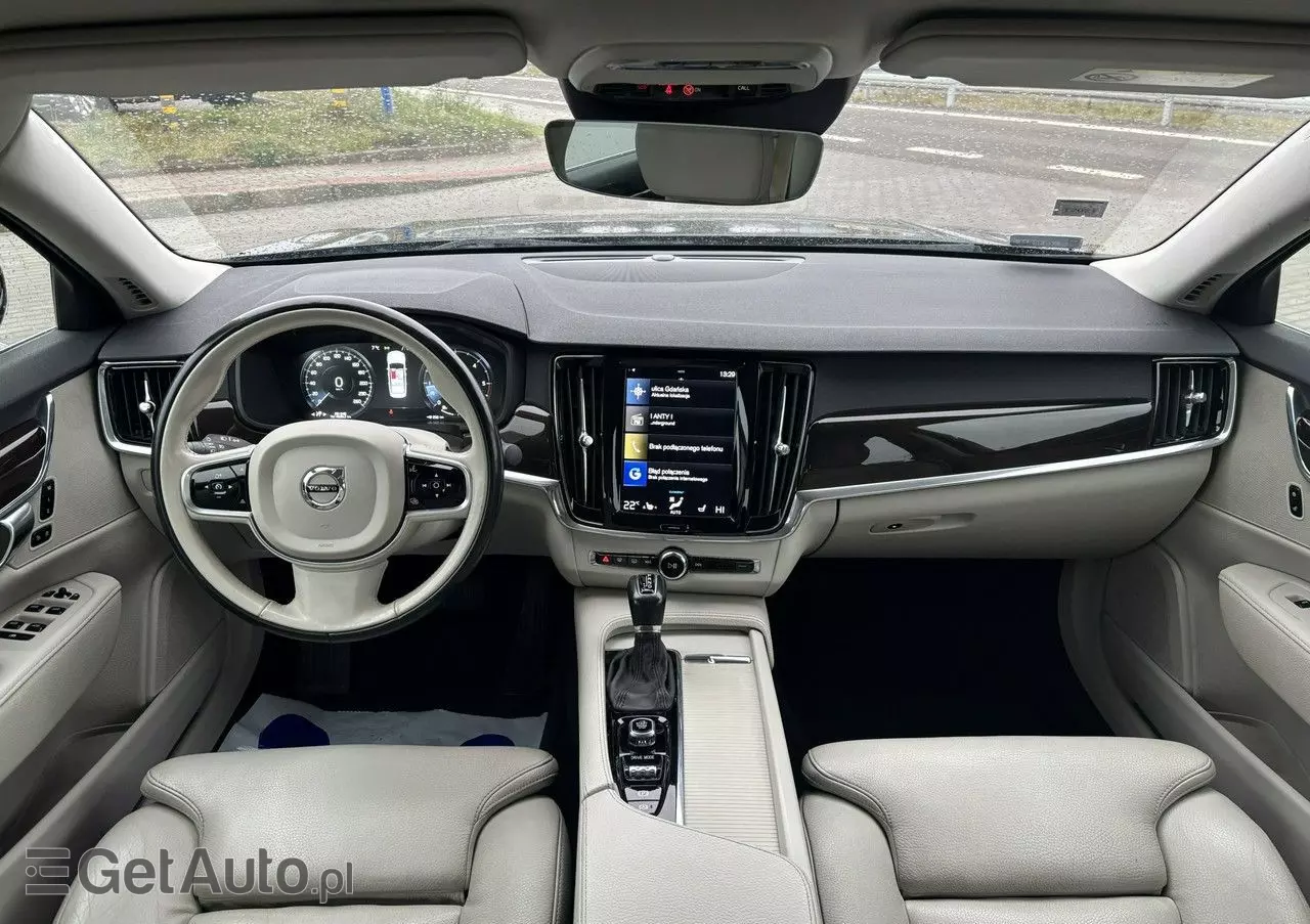 VOLVO S90 D4 AWD Momentum