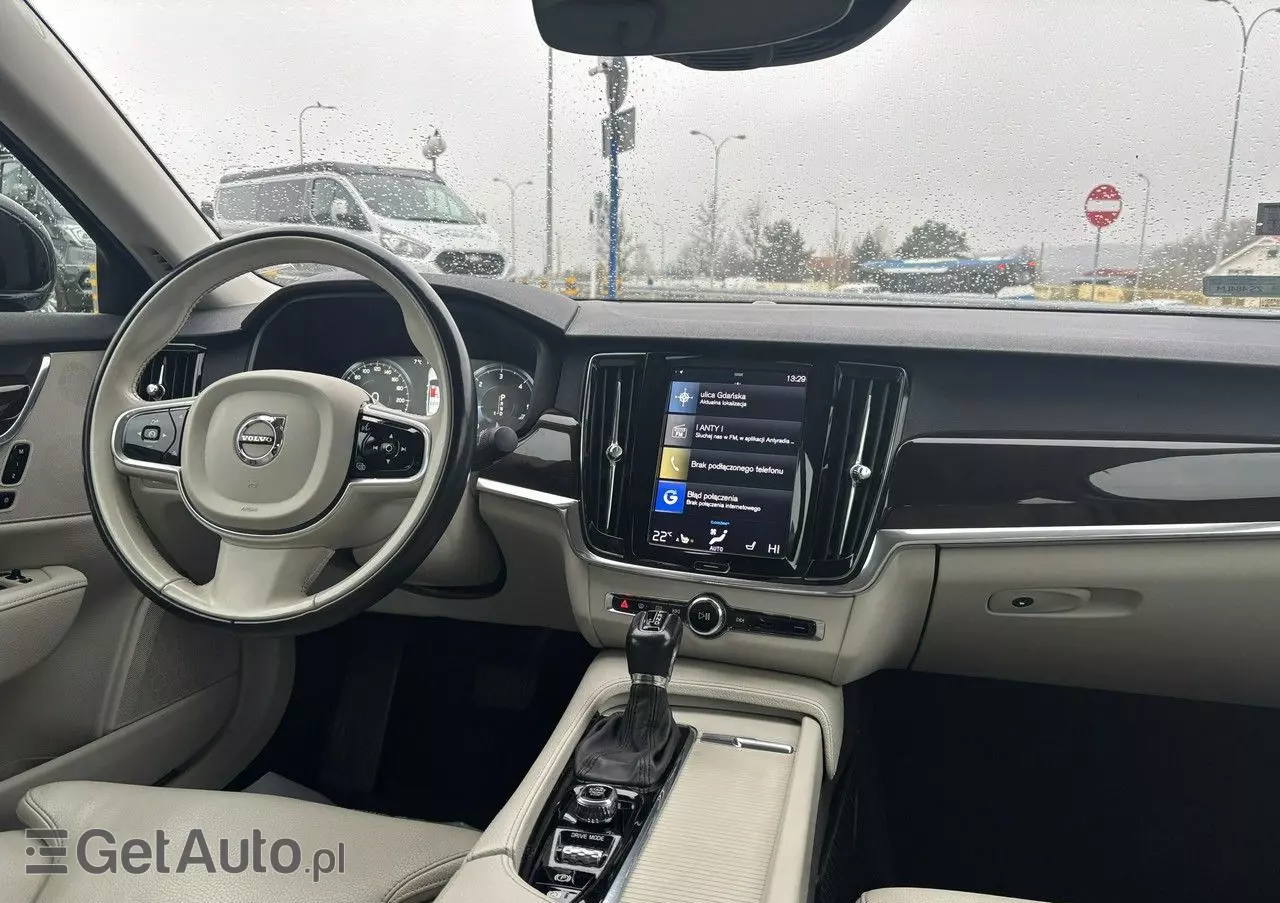 VOLVO S90 D4 AWD Momentum
