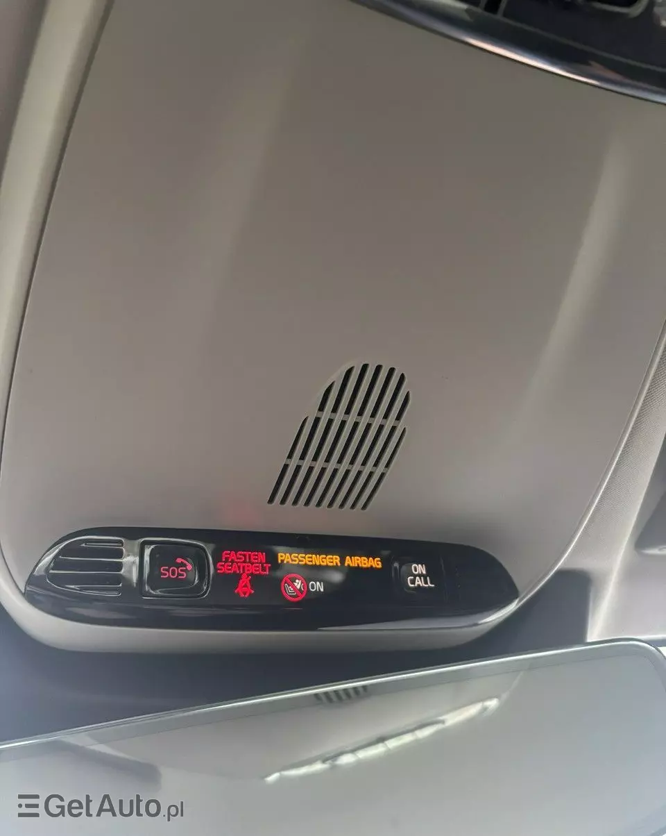 VOLVO S90 D4 AWD Momentum