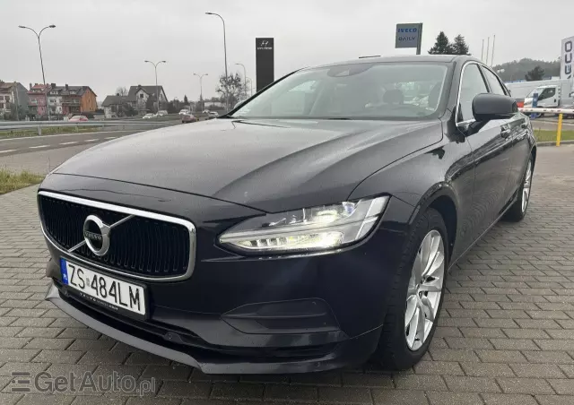 VOLVO S90 D4 AWD Momentum