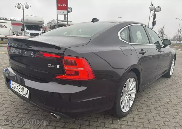 VOLVO S90 D4 AWD Momentum