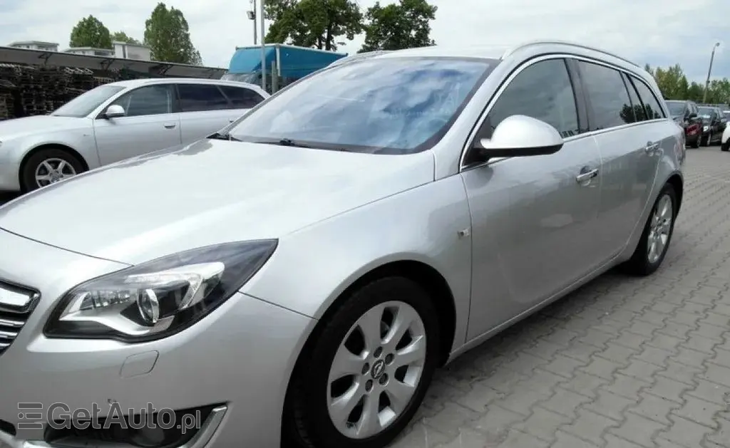 OPEL Insignia 