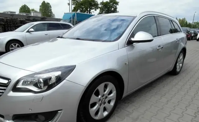 OPEL Insignia 