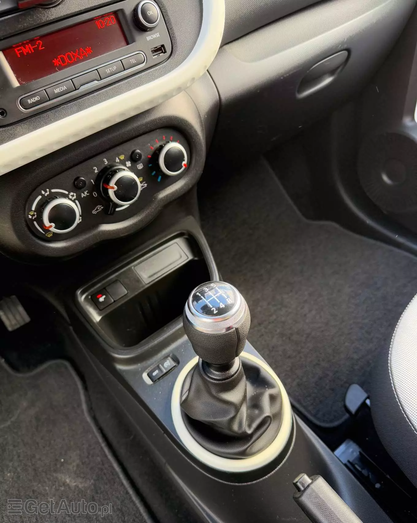 RENAULT Twingo SCe 65 LIMITED