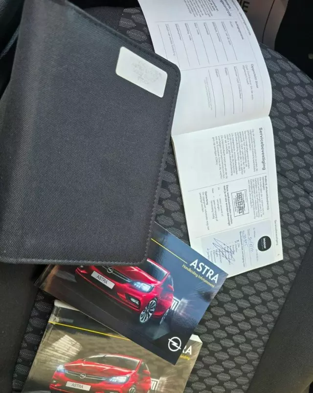 OPEL Astra 1.6 D (CDTI) Edition