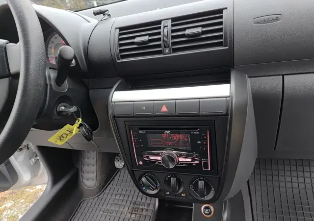 VOLKSWAGEN Fox 1.4 Style