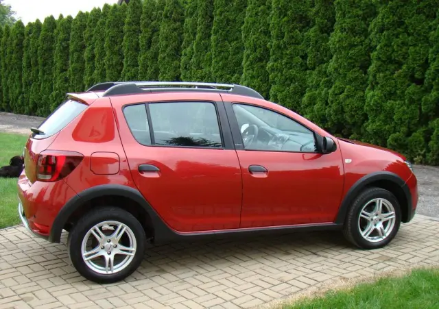 DACIA Sandero Stepway 0.9 TCe Laureate S&S EU6
