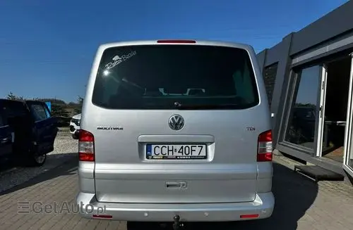 VOLKSWAGEN Multivan 