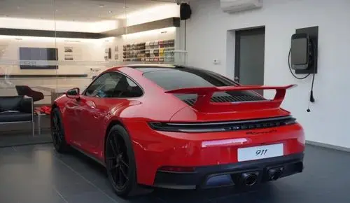 PORSCHE 911 
