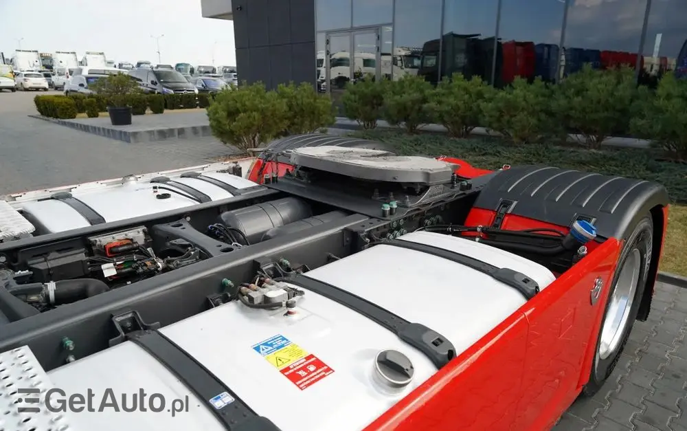 SCANIA S 580 / V8 / RETARDER / KLIMA POSTOJOWA / CAŁA NA PODUSZKACH / ALUFELGI  /  SKÓRY / OPONY 100% / 