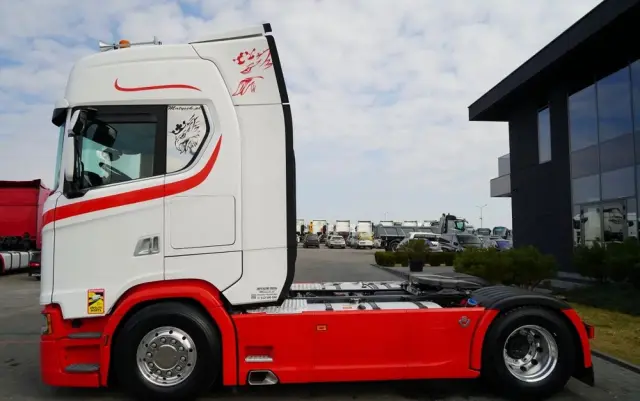 SCANIA S 580 / V8 / RETARDER / KLIMA POSTOJOWA / CAŁA NA PODUSZKACH / ALUFELGI  /  SKÓRY / OPONY 100% / 