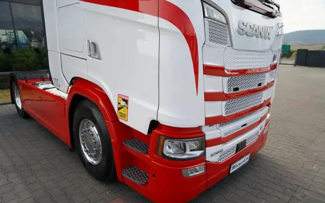 SCANIA S 580 / V8 / RETARDER / KLIMA POSTOJOWA / CAŁA NA PODUSZKACH / ALUFELGI  /  SKÓRY / OPONY 100% / 