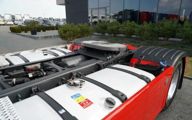 SCANIA S 580 / V8 / RETARDER / KLIMA POSTOJOWA / CAŁA NA PODUSZKACH / ALUFELGI  /  SKÓRY / OPONY 100% / 