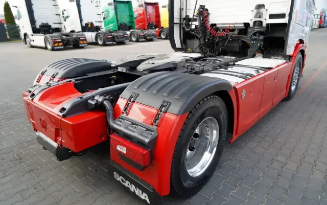 SCANIA S 580 / V8 / RETARDER / KLIMA POSTOJOWA / CAŁA NA PODUSZKACH / ALUFELGI  /  SKÓRY / OPONY 100% / 