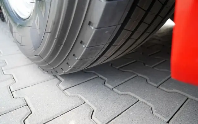 SCANIA S 580 / V8 / RETARDER / KLIMA POSTOJOWA / CAŁA NA PODUSZKACH / ALUFELGI  /  SKÓRY / OPONY 100% / 