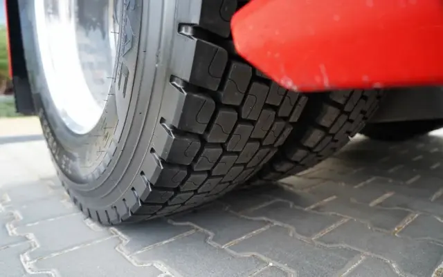 SCANIA S 580 / V8 / RETARDER / KLIMA POSTOJOWA / CAŁA NA PODUSZKACH / ALUFELGI  /  SKÓRY / OPONY 100% / 