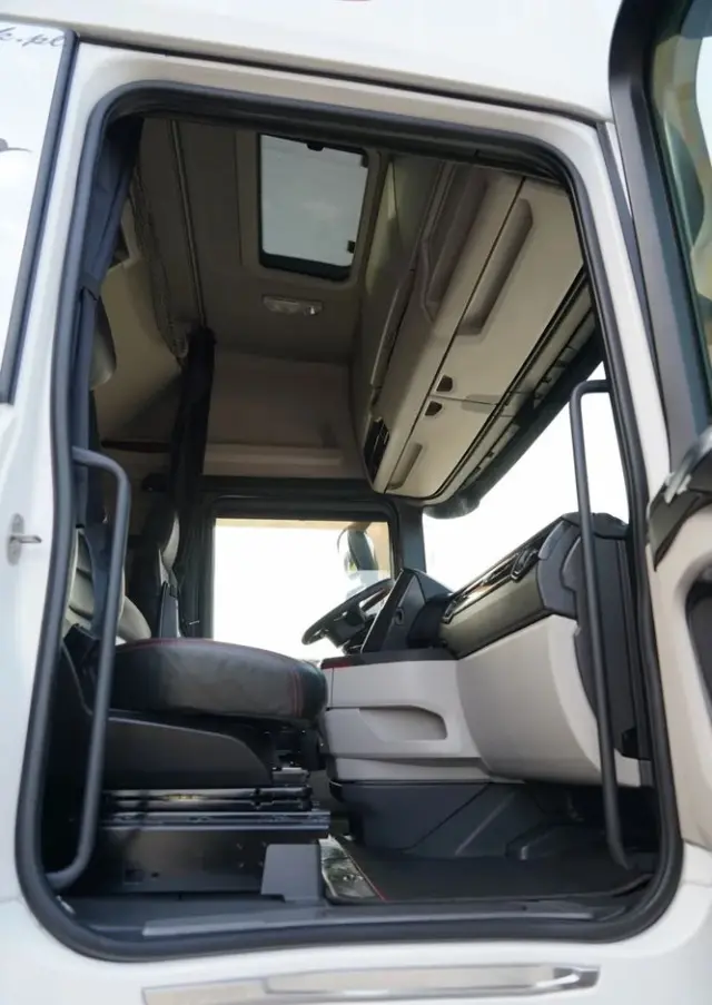 SCANIA S 580 / V8 / RETARDER / KLIMA POSTOJOWA / CAŁA NA PODUSZKACH / ALUFELGI  /  SKÓRY / OPONY 100% / 