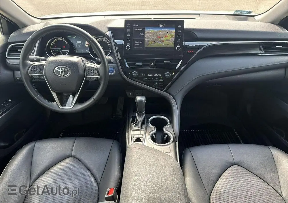 TOYOTA Camry 