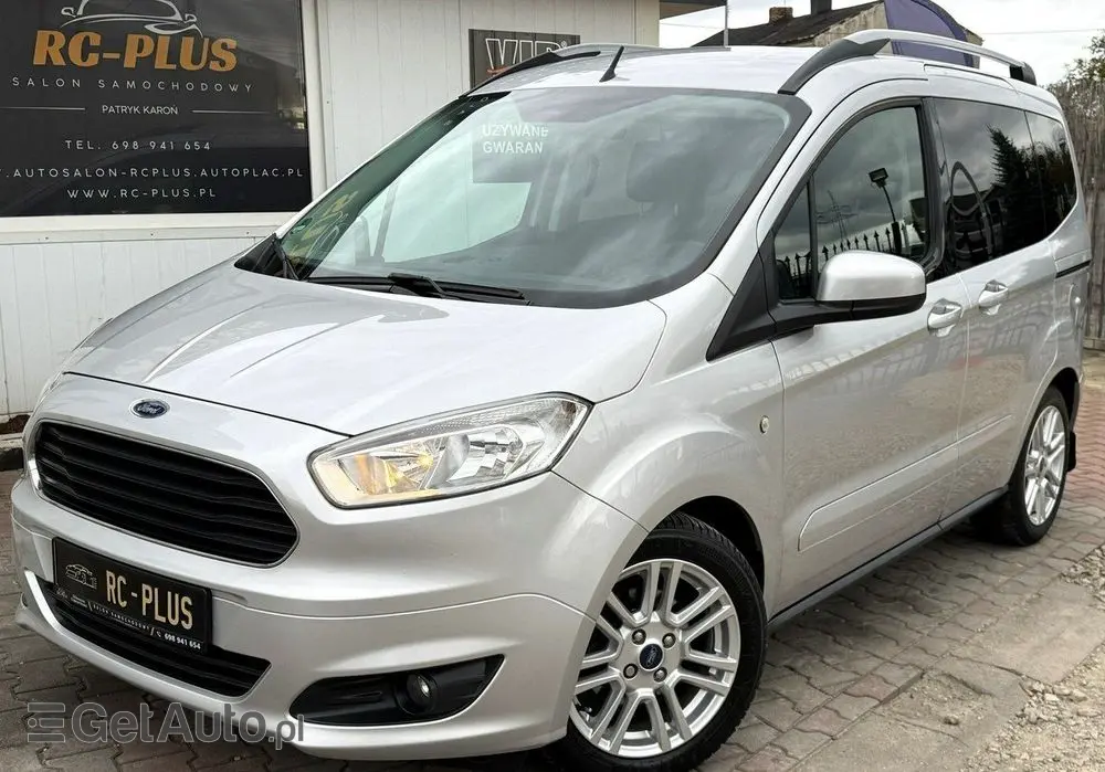 FORD Tourneo Courier 1.0 EcoBoost S&S Titanium
