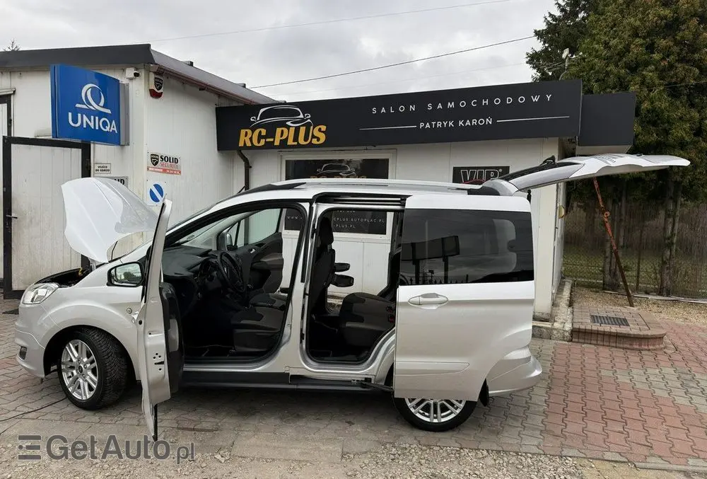 FORD Tourneo Courier 1.0 EcoBoost S&S Titanium