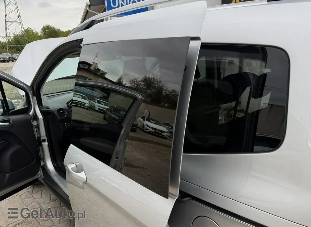 FORD Tourneo Courier 1.0 EcoBoost S&S Titanium