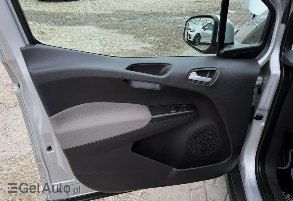 FORD Tourneo Courier 1.0 EcoBoost S&S Titanium
