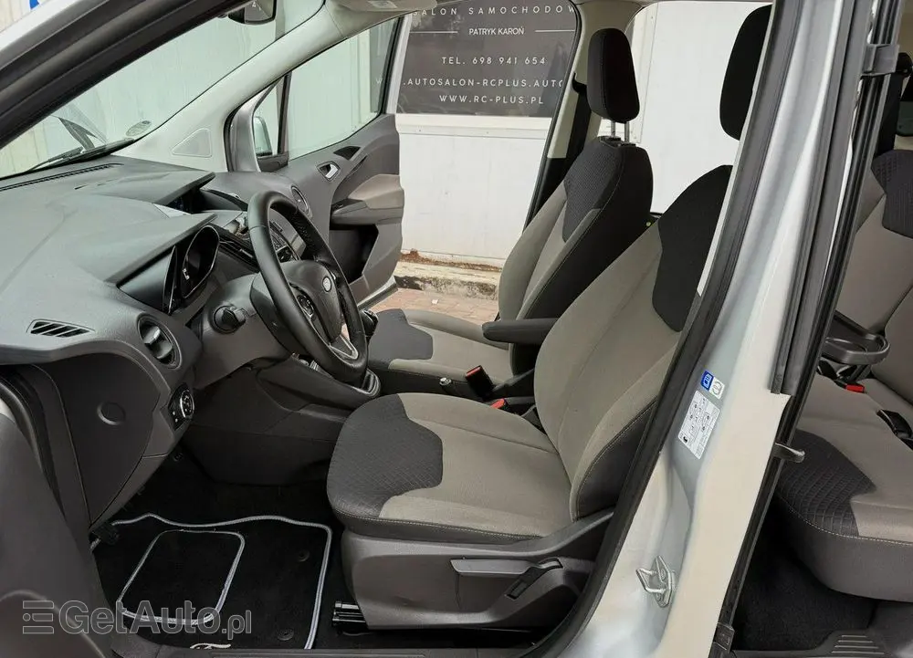 FORD Tourneo Courier 1.0 EcoBoost S&S Titanium