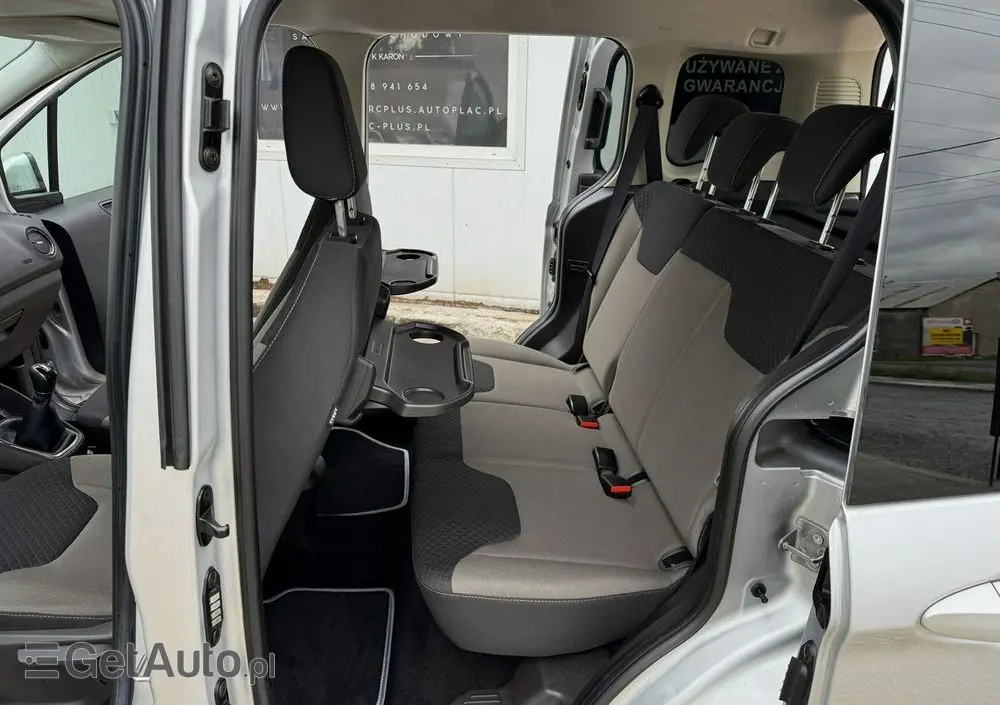 FORD Tourneo Courier 1.0 EcoBoost S&S Titanium