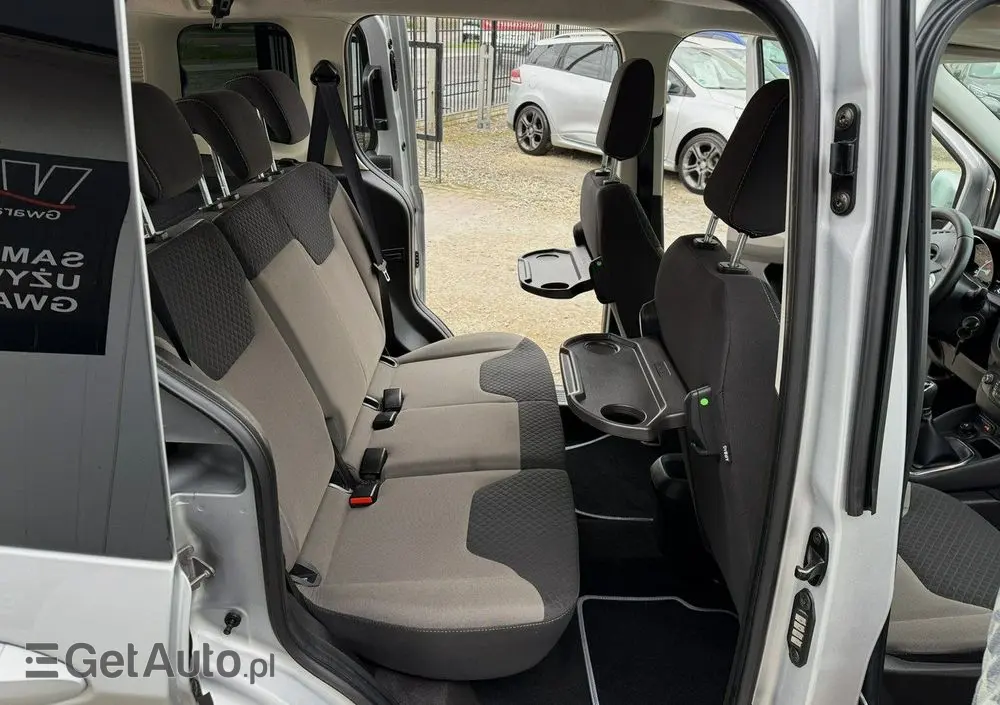 FORD Tourneo Courier 1.0 EcoBoost S&S Titanium