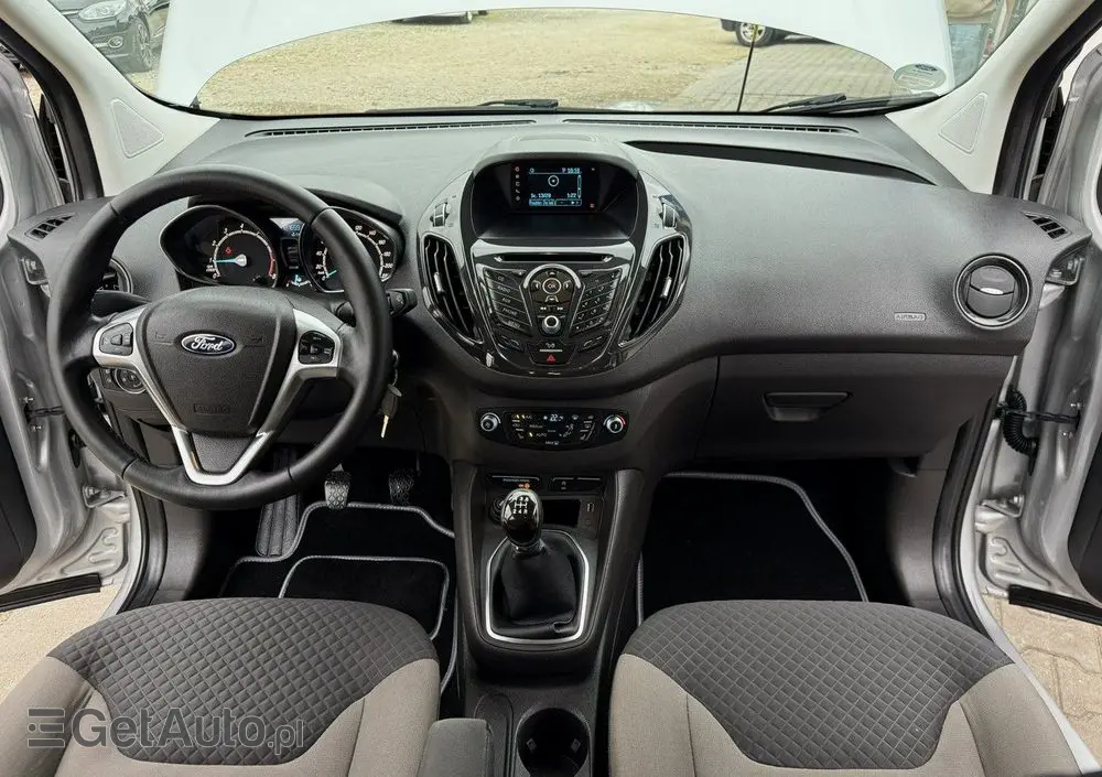 FORD Tourneo Courier 1.0 EcoBoost S&S Titanium