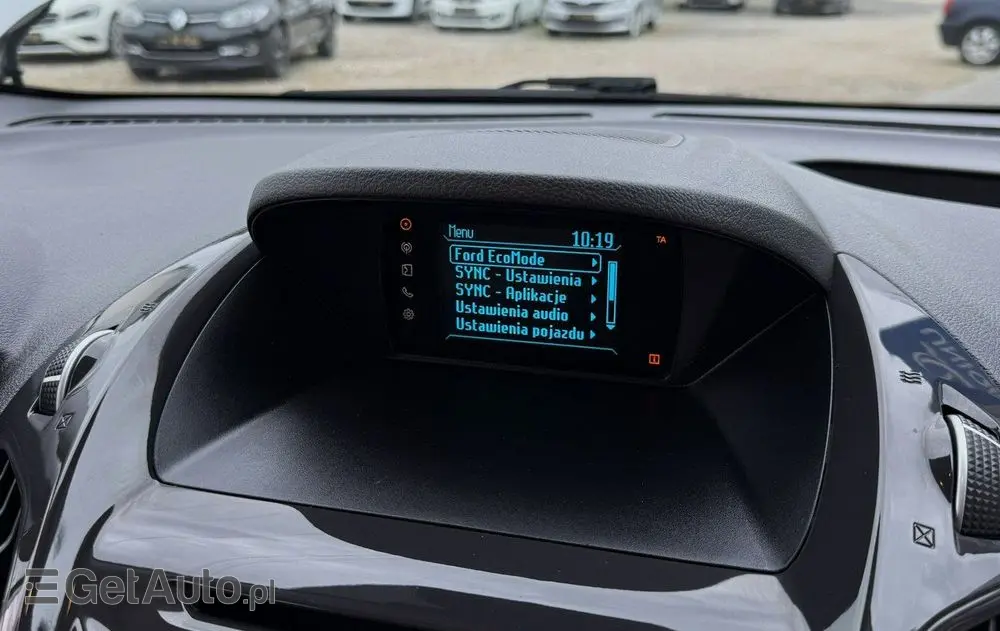 FORD Tourneo Courier 1.0 EcoBoost S&S Titanium