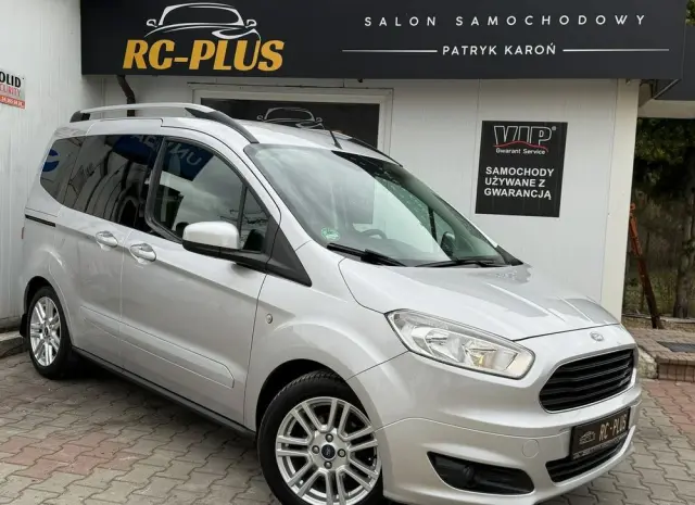 FORD Tourneo Courier 1.0 EcoBoost S&S Titanium