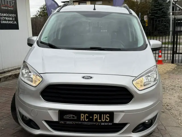 FORD Tourneo Courier 1.0 EcoBoost S&S Titanium