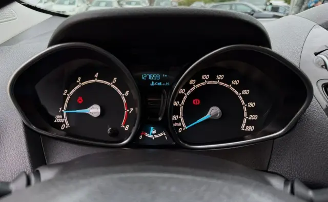 FORD Tourneo Courier 1.0 EcoBoost S&S Titanium