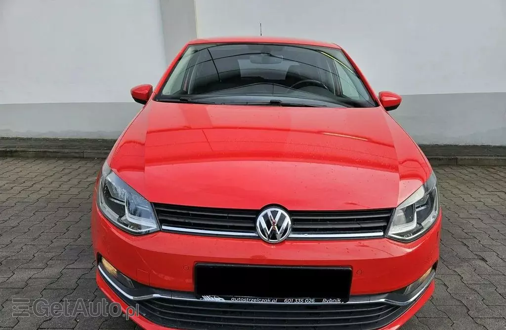 VOLKSWAGEN Polo 