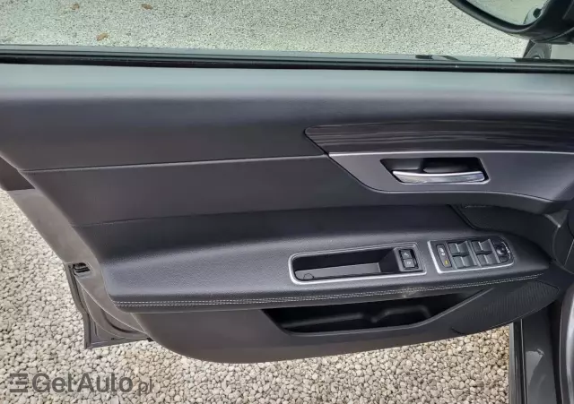 JAGUAR XF 2.0 i4D AWD R-Sport