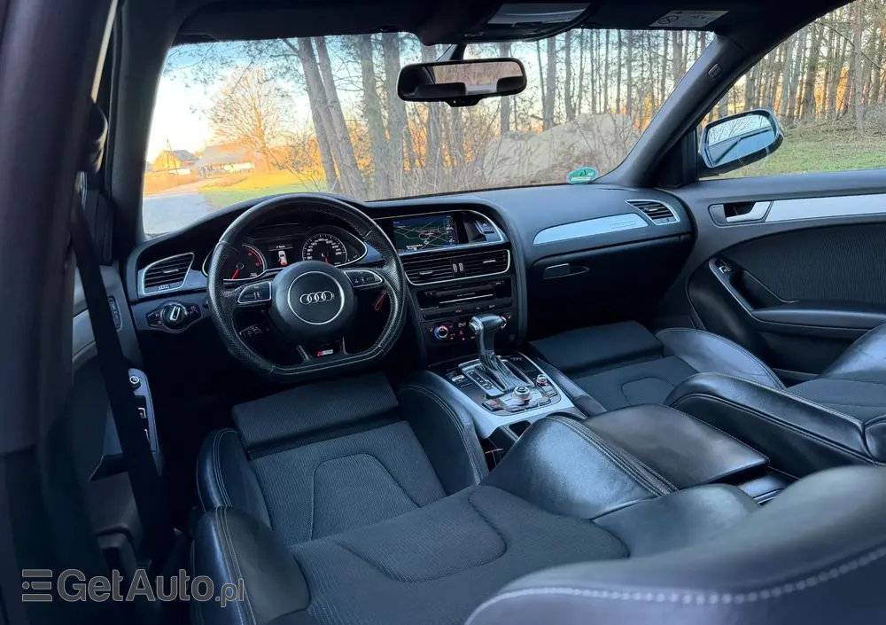 AUDI A4 Avant 2.0 TDI DPF quattro S tronic S line Sportpaket